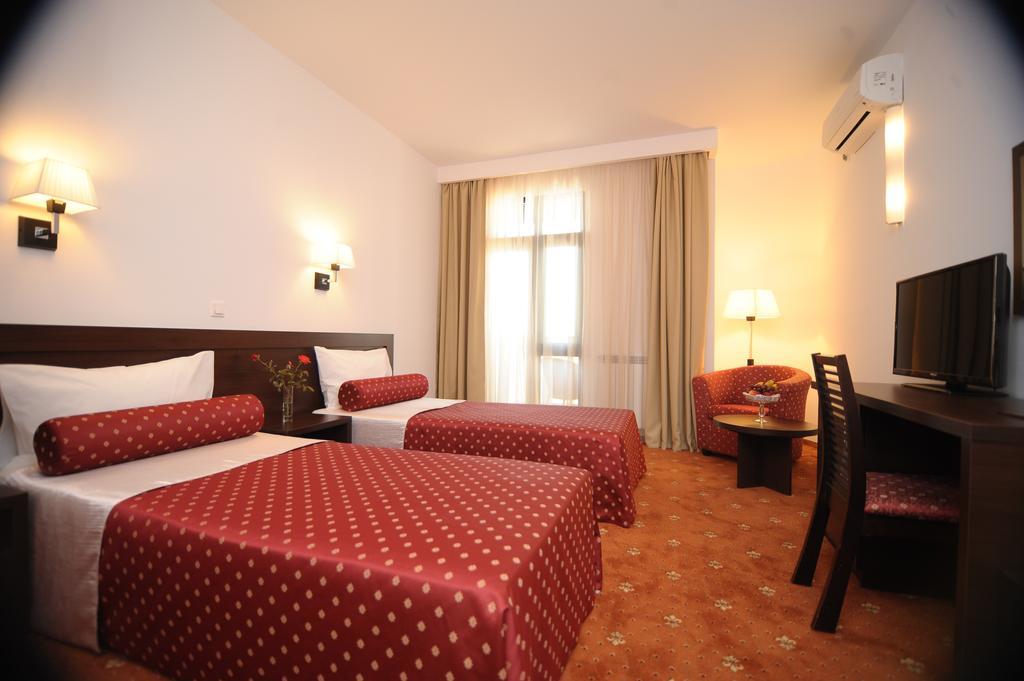 Hotel Mon Jardin Mahmudia Habitación foto