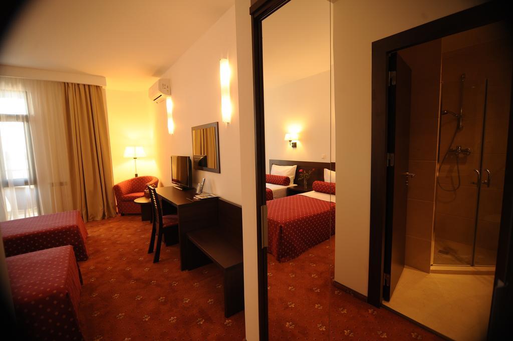 Hotel Mon Jardin Mahmudia Habitación foto